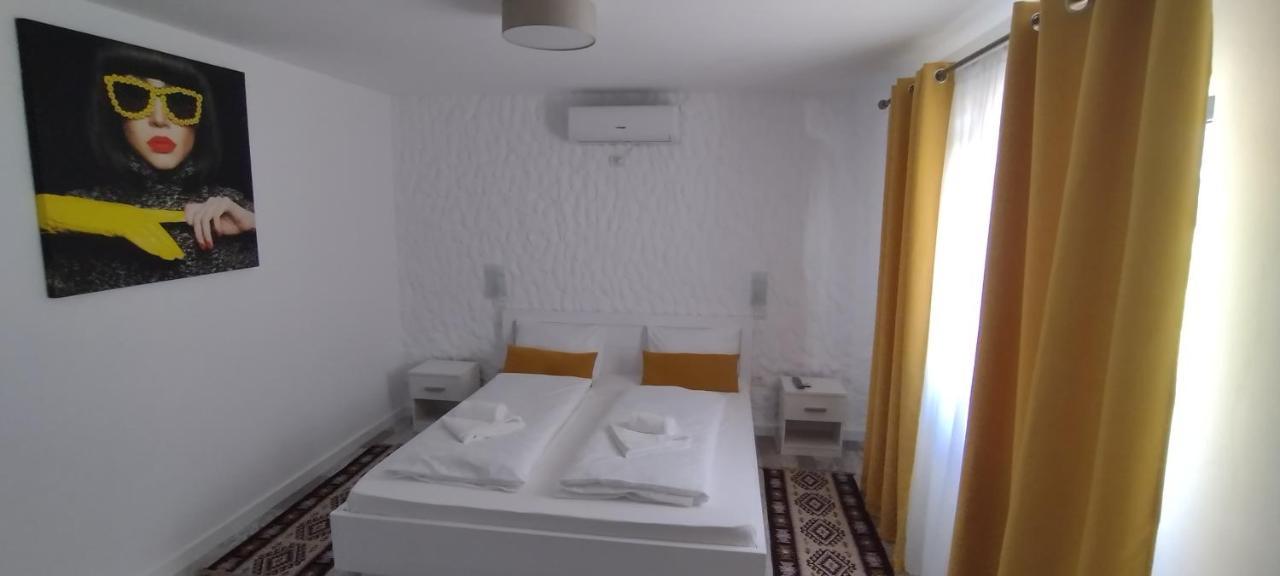 Bungalow Terra Kordu Băile Felix Esterno foto